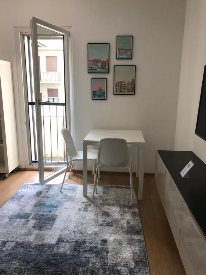 Connie S Home Free Parking Lugano Exteriör bild